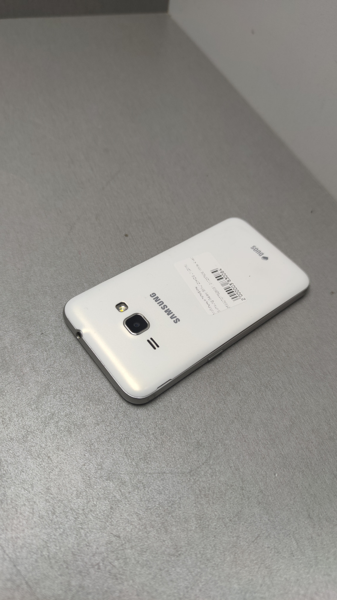 Samsung Galaxy J1 (SM-J120H) 1/8Gb 8