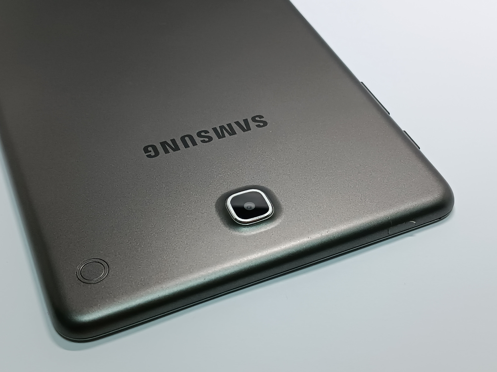Планшет Samsung Galaxy Tab A 8.0 16GB (SM-T355) 4