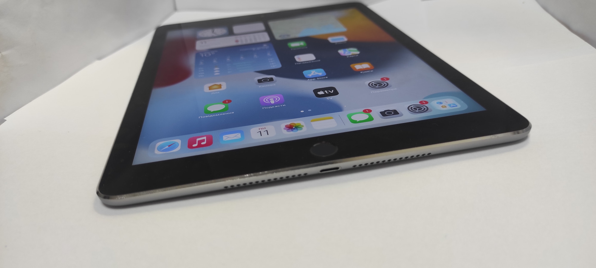 Планшет Apple iPad Air 2 WI-Fi 16GB 3
