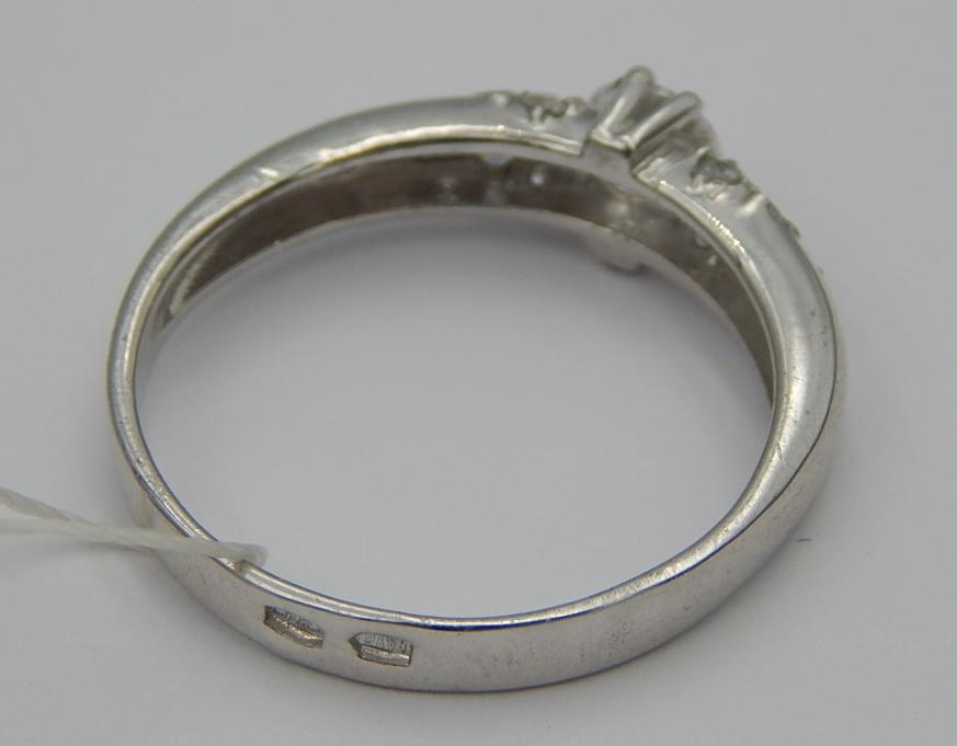Серебряное кольцо с цирконием (28352541) 2