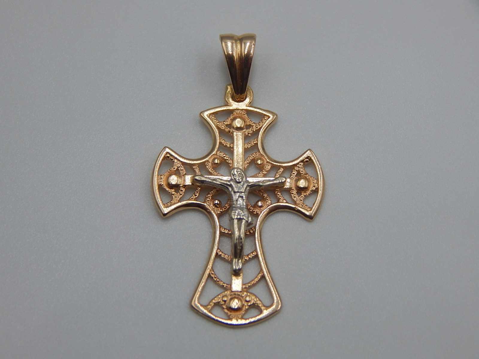 Підвіс-хрест з червоного та білого золота (33645110) 1