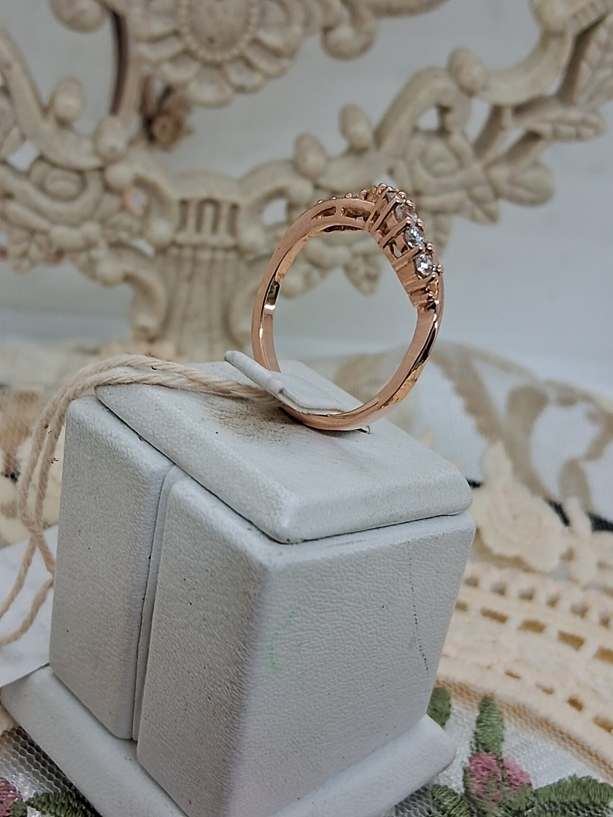 Кольцо из красного золота с цирконием (32709073) 3