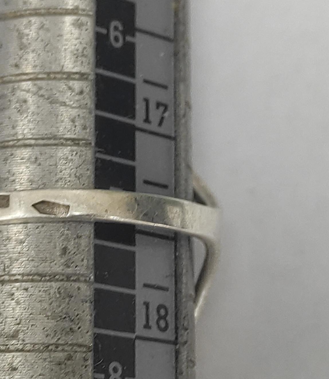 Серебряное кольцо с позолотой и ониксом (33700393) 1