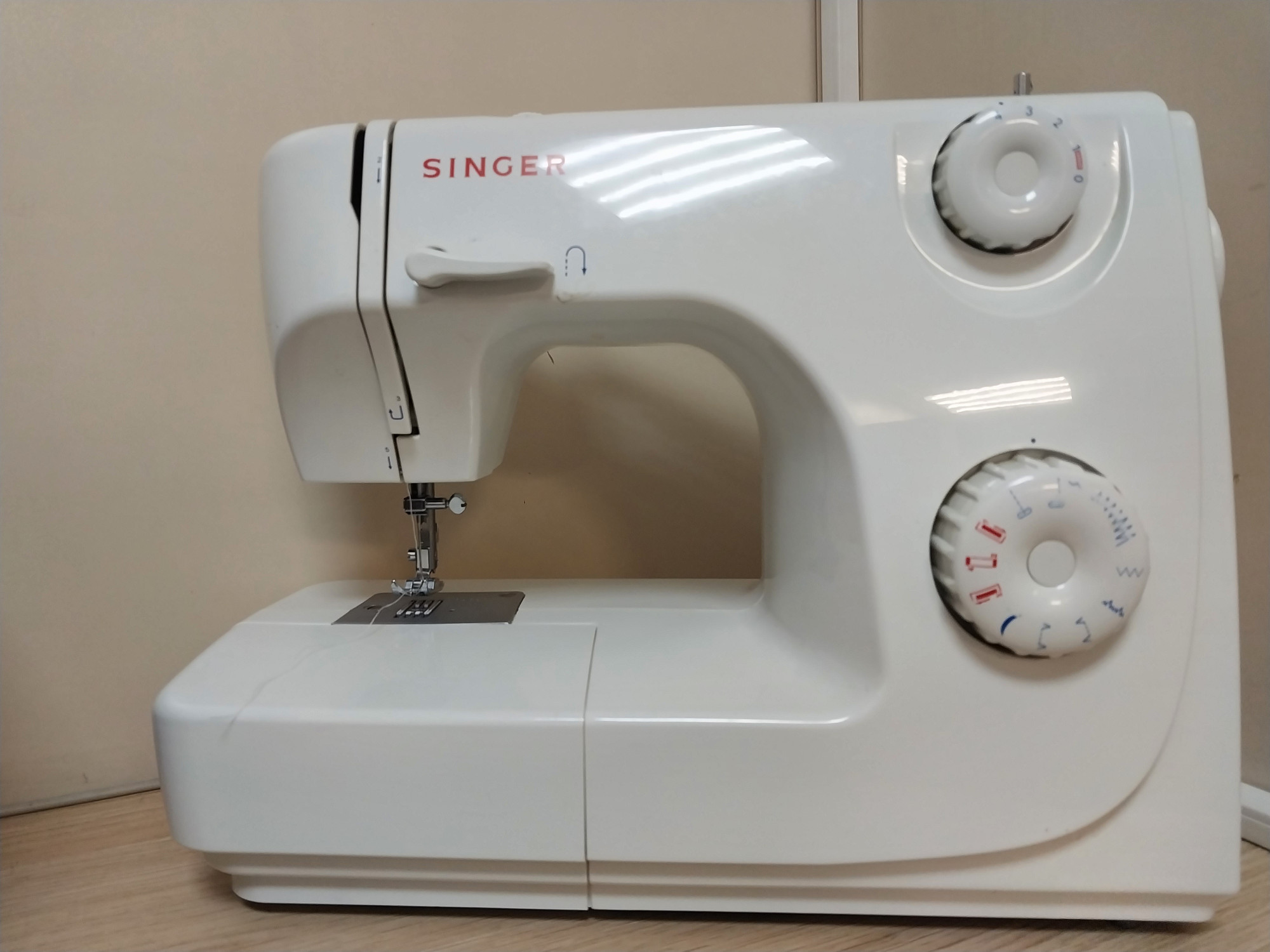 Швейная машинка Singer 8280 0