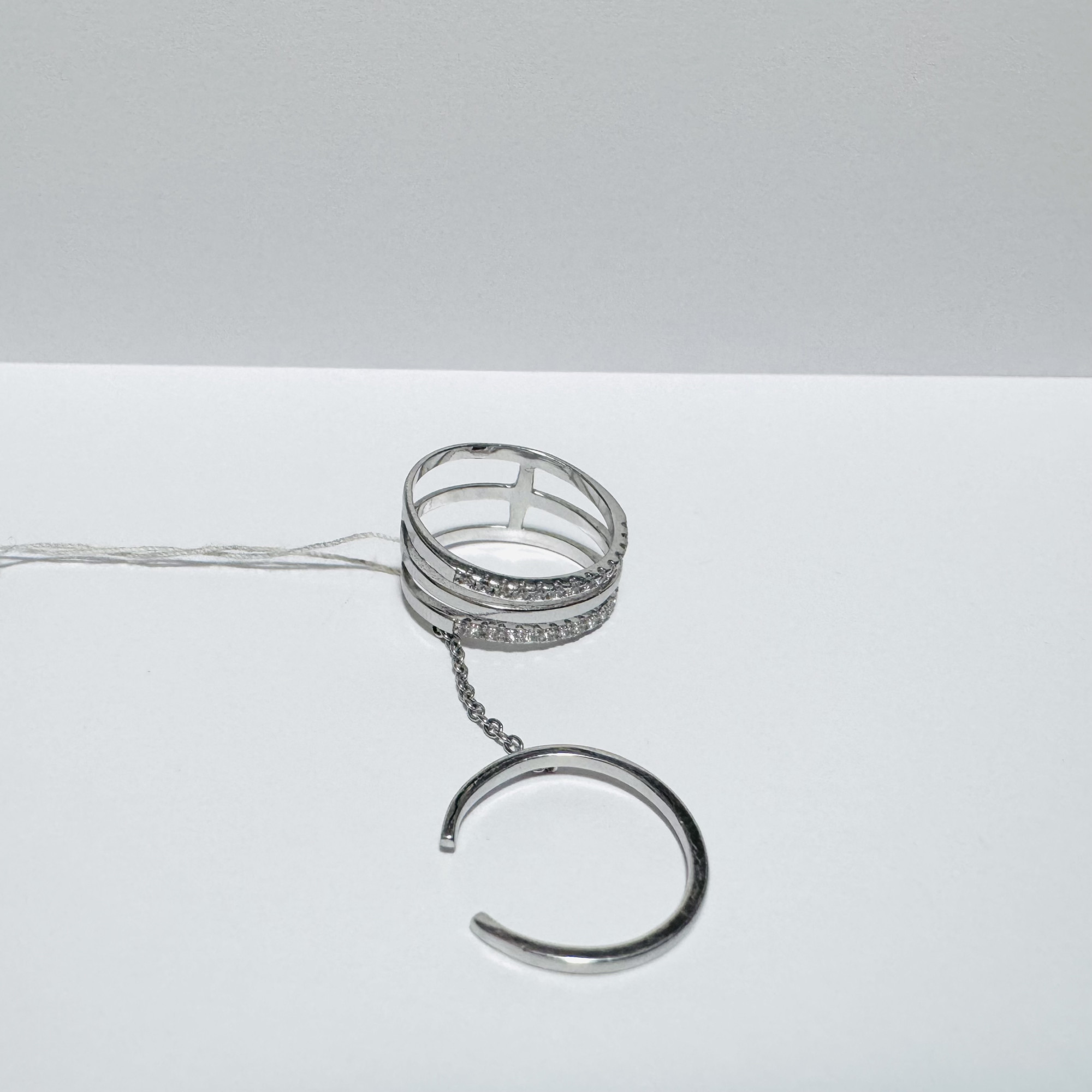 Серебряное кольцо с цирконием (33808249) 1