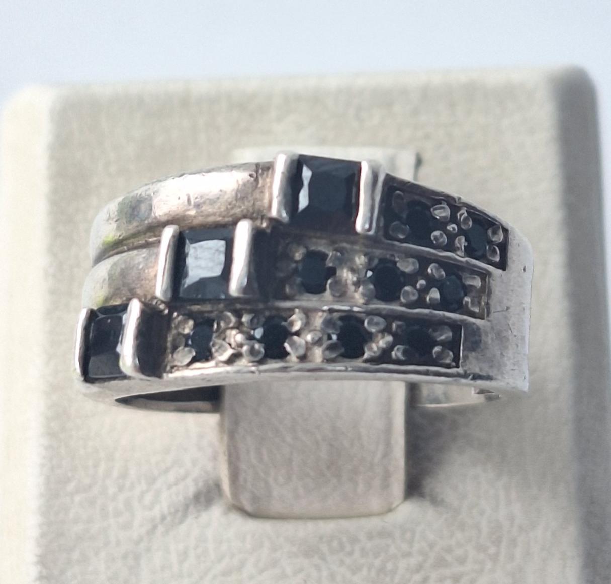 Серебряное кольцо с цирконием (33312404) 0