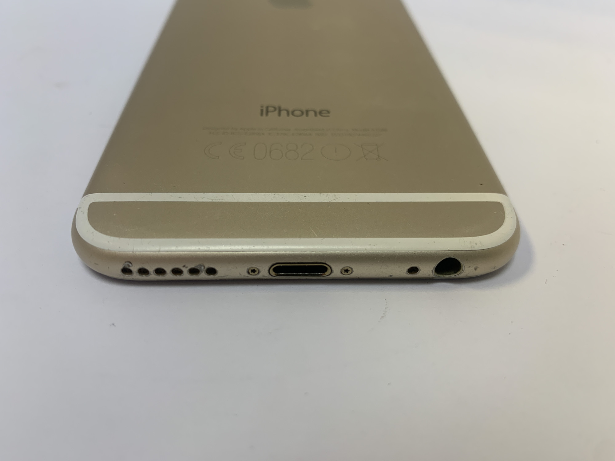 Apple iPhone 6 16Gb Gold (MG492)  4