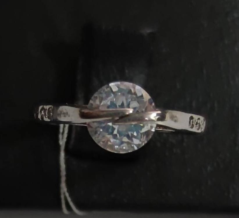 Серебряное кольцо с цирконием (30556007)  0
