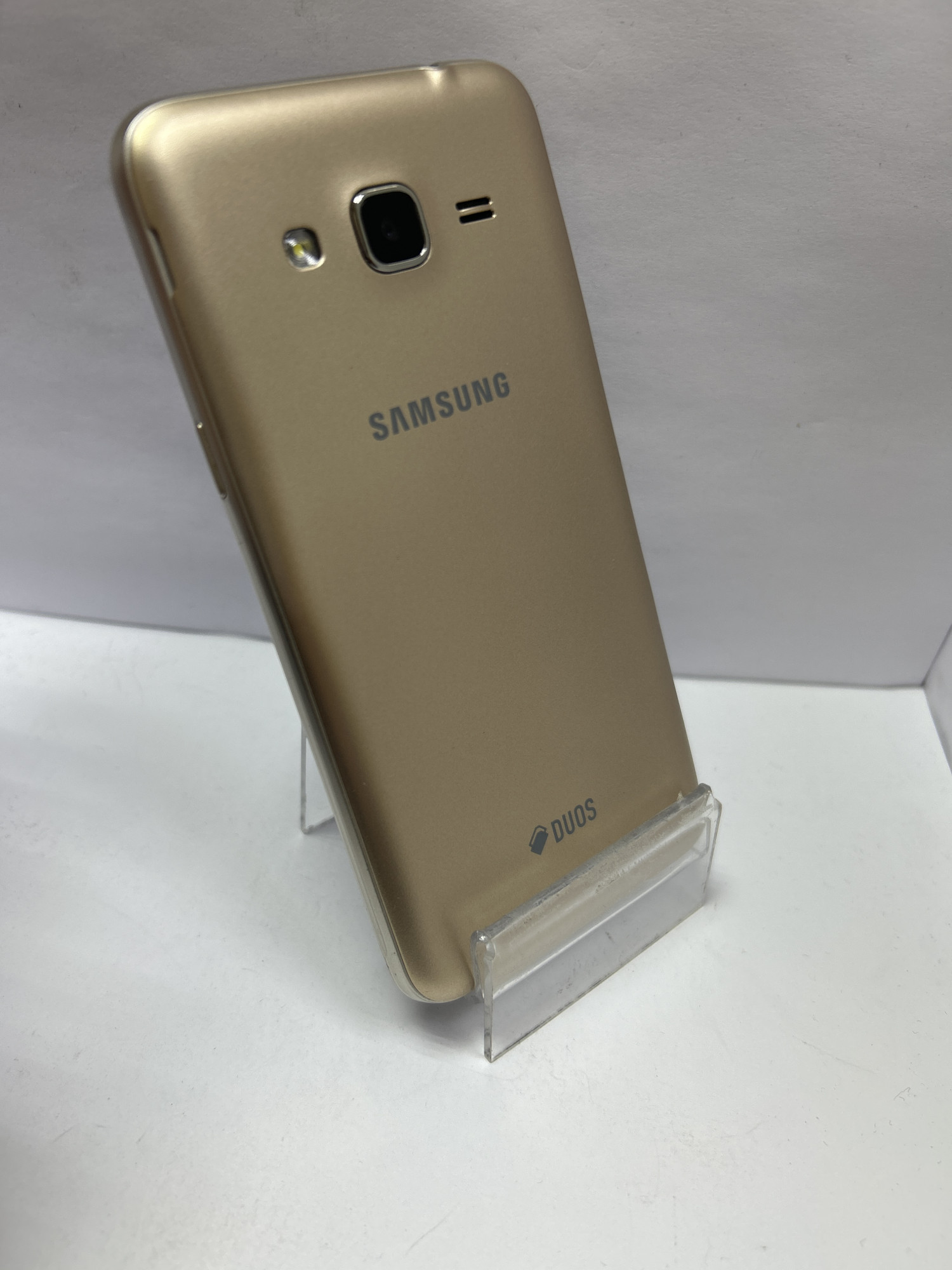 Samsung Galaxy J3 2016 Gold (SM-J320HZDD) 1/8Gb  3