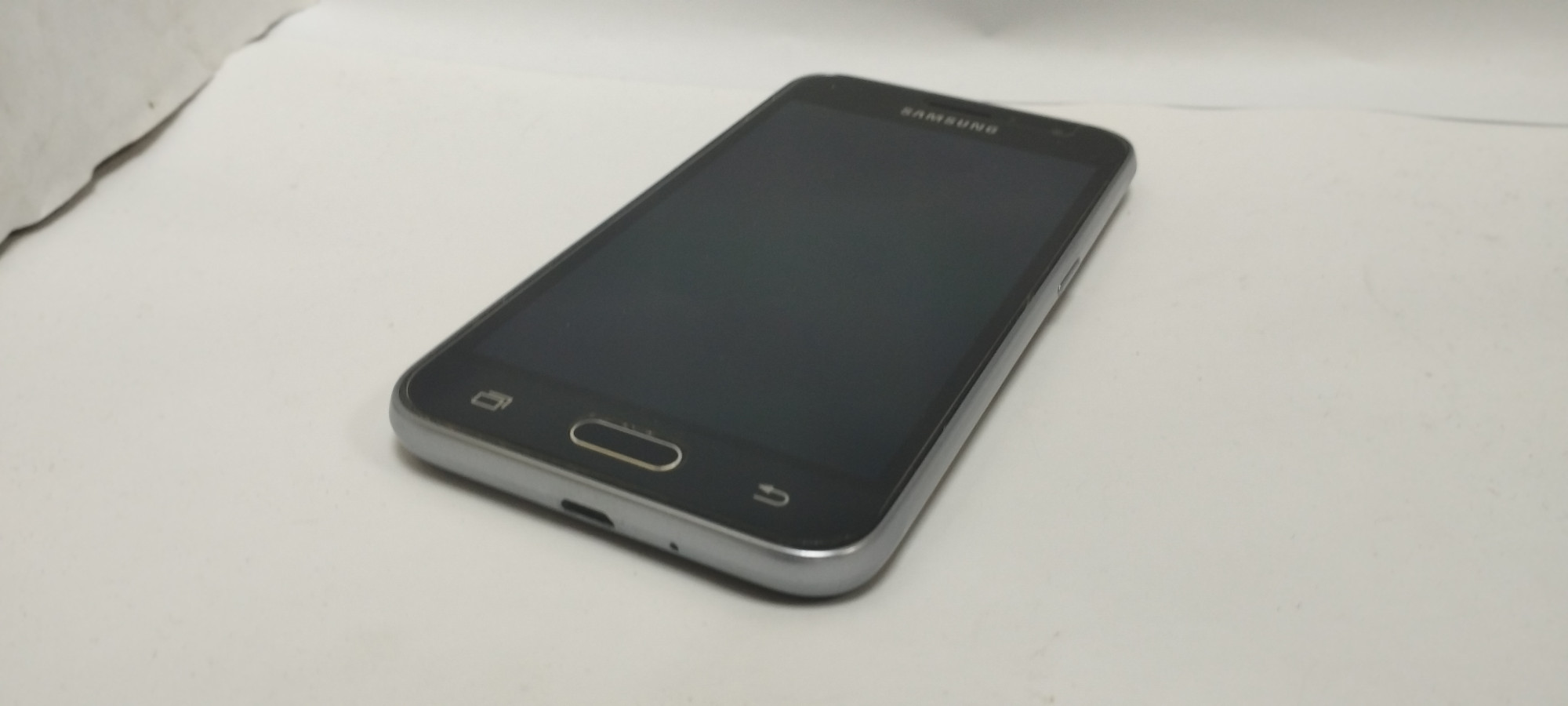 Samsung Galaxy J1 (SM-J120H) 1/8Gb  2