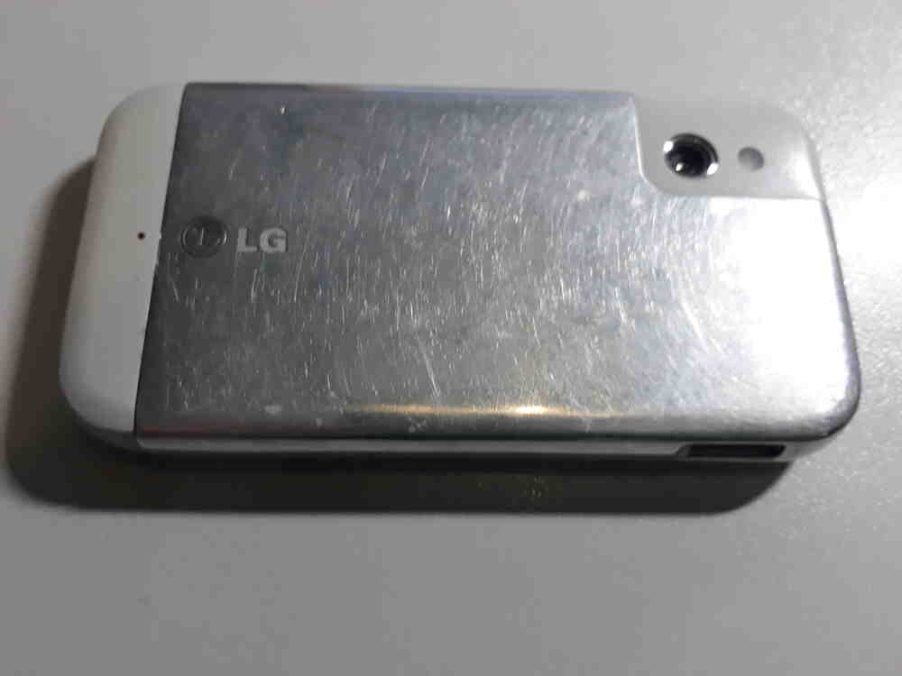 LG KM900 1