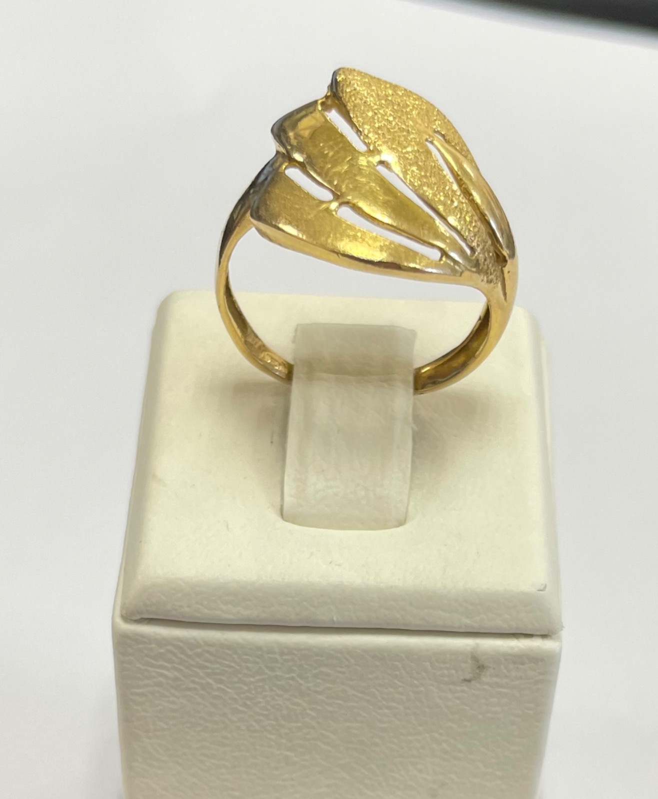 Кольцо из желтого золота (33812085)  2
