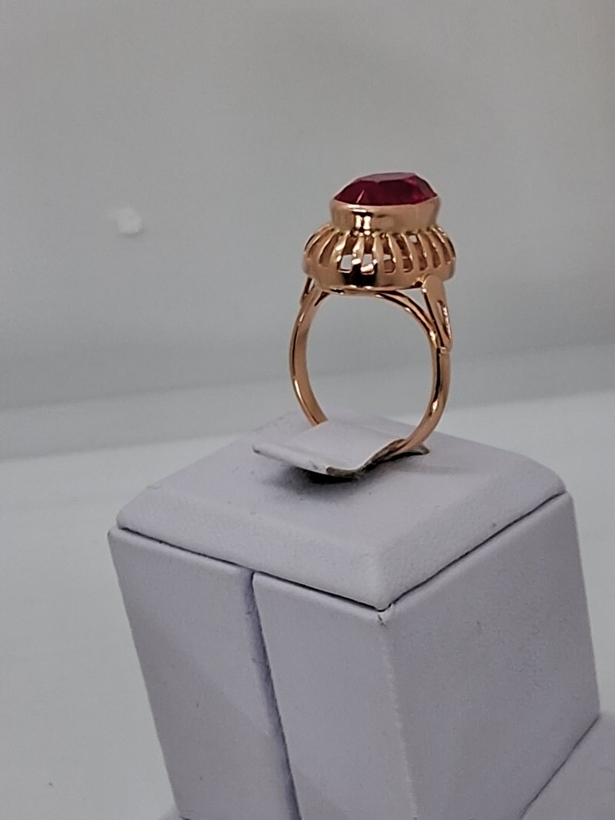 Кольцо из красного золота с корундом (32936688) 2