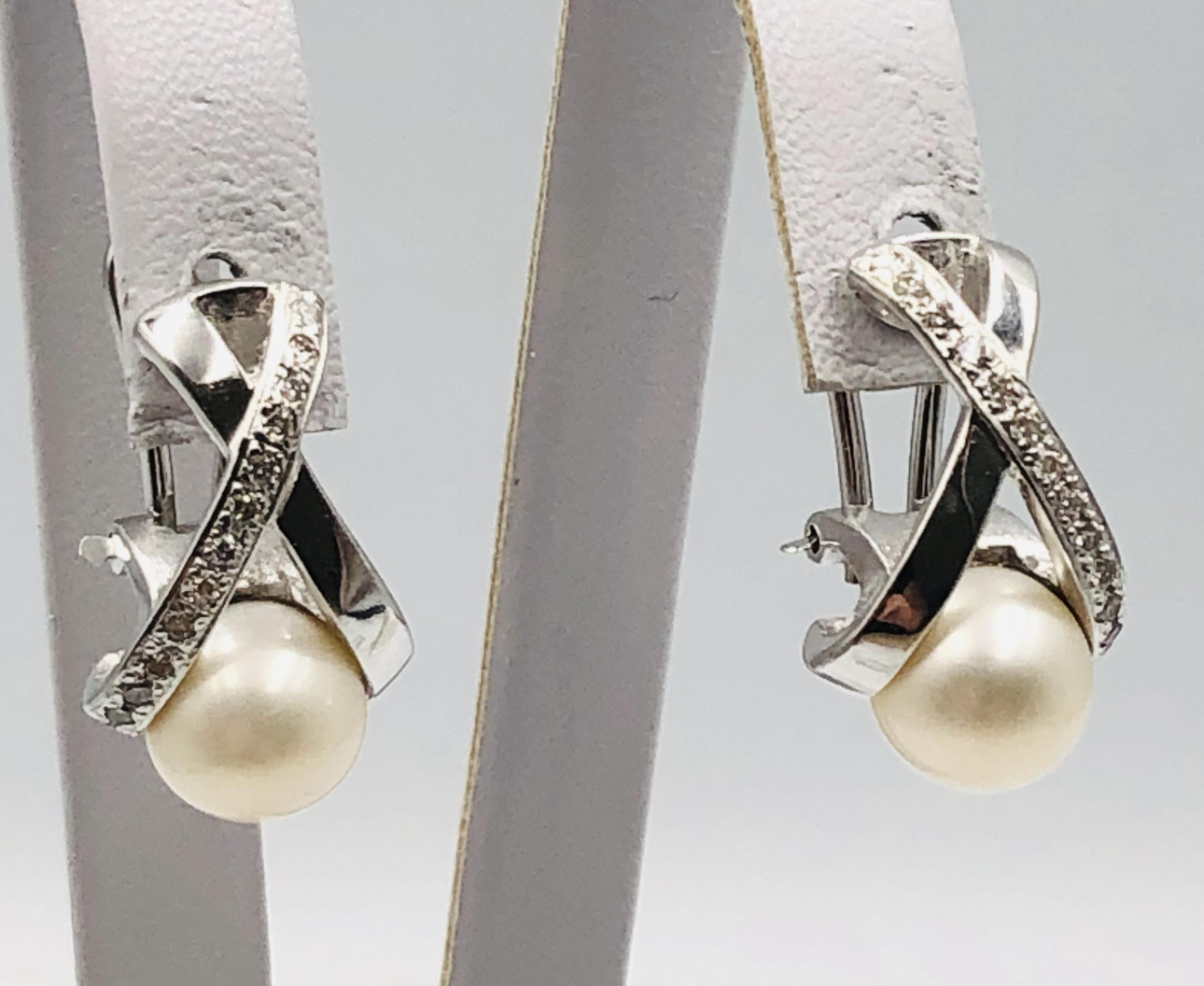 Сережки з білого золота з перлами та діамантом (-ми) (33792914)  0