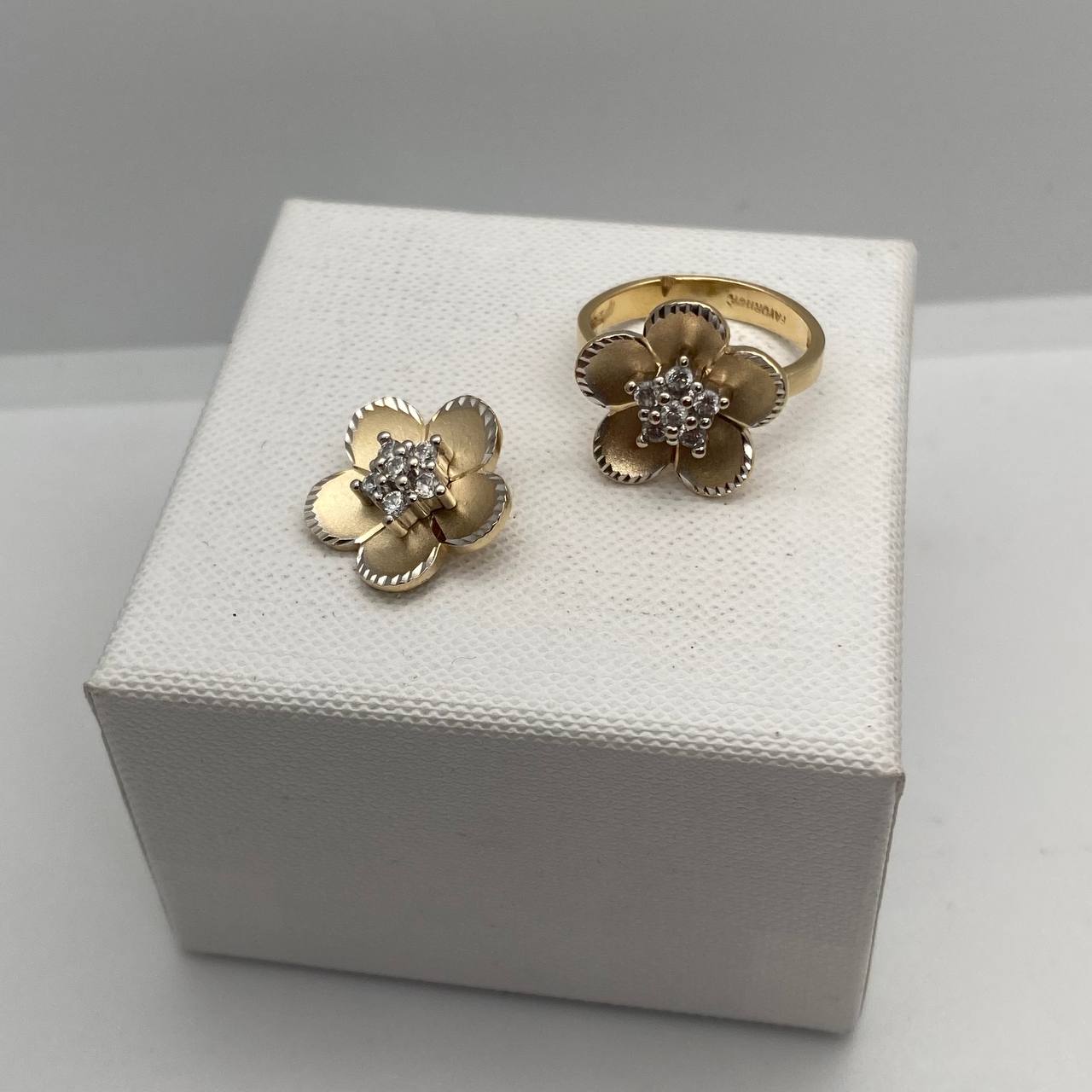 Кольцо из желтого и белого золота с цирконием (30606798)  11