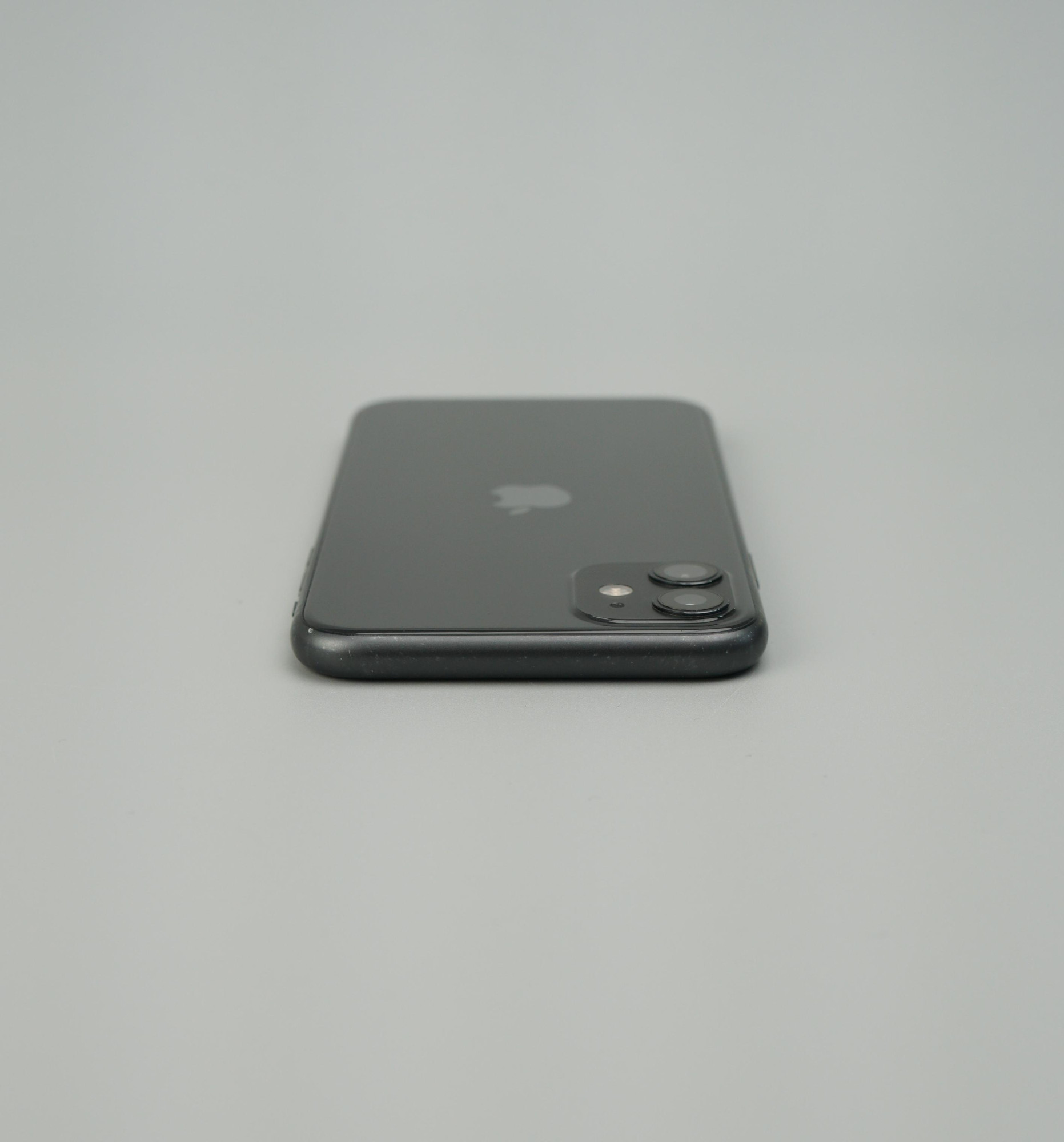Apple iPhone 11 128GB Black (MWN72CH/A) 21