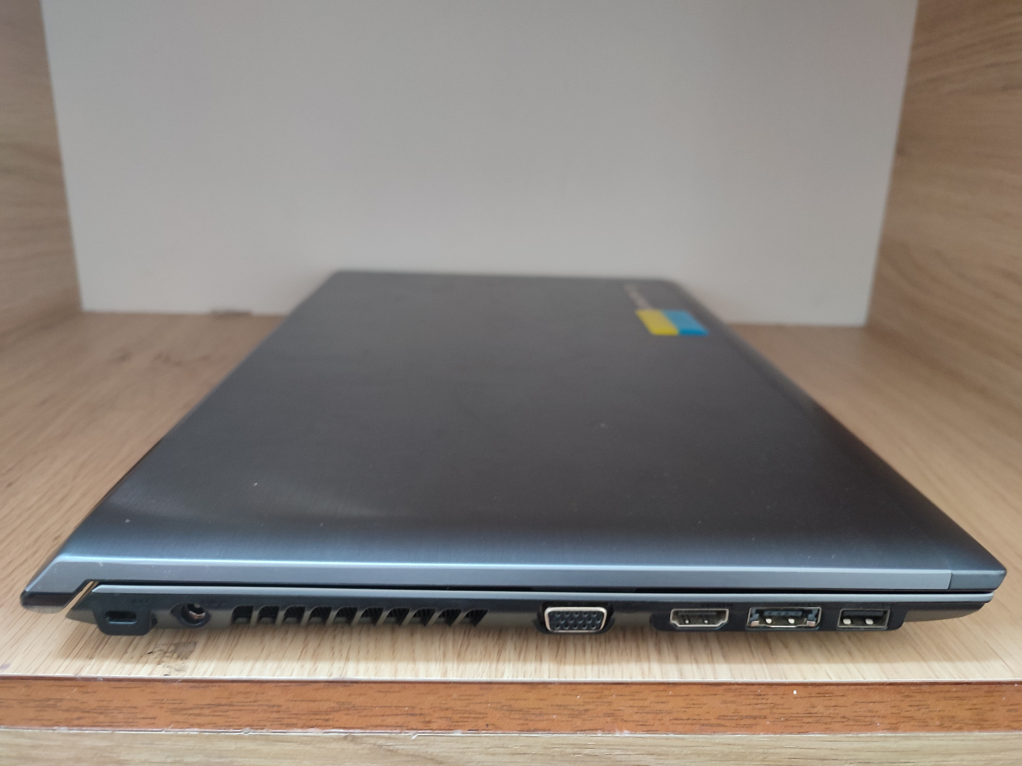 Ноутбук Lenovo IdeaPad V570 59-069317 (Intel Core i3-2310M/8Gb/SSD250Gb) (33735396) 9