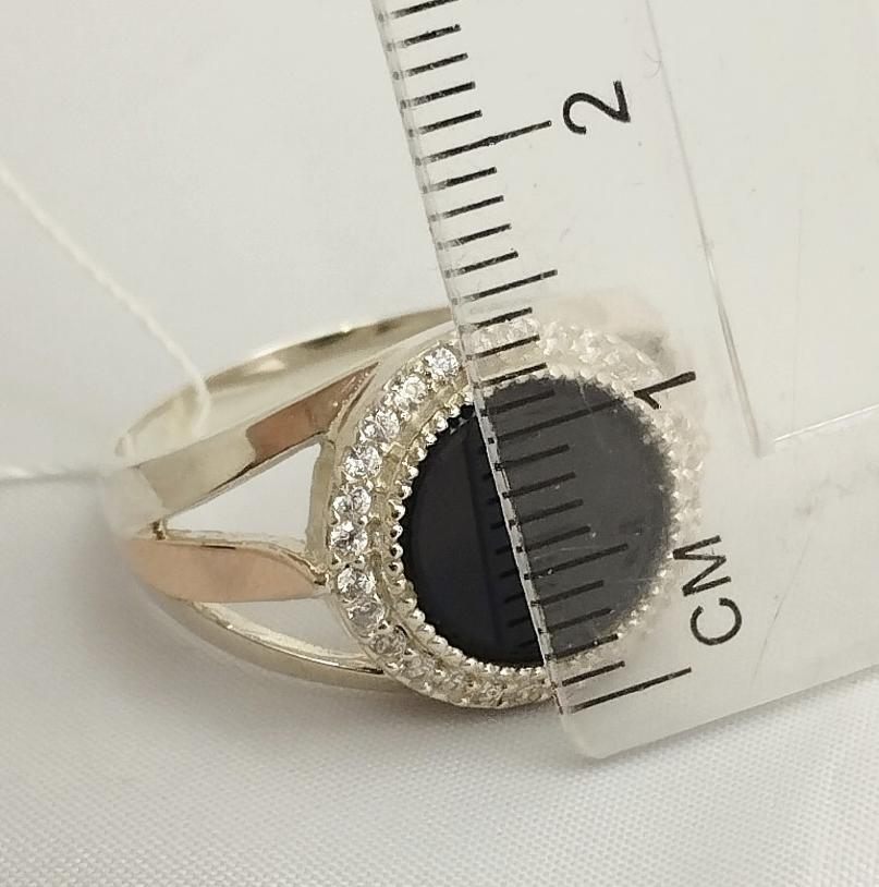 Серебряное кольцо с золотой вставкой, ониксом и цирконием (32687303) 1