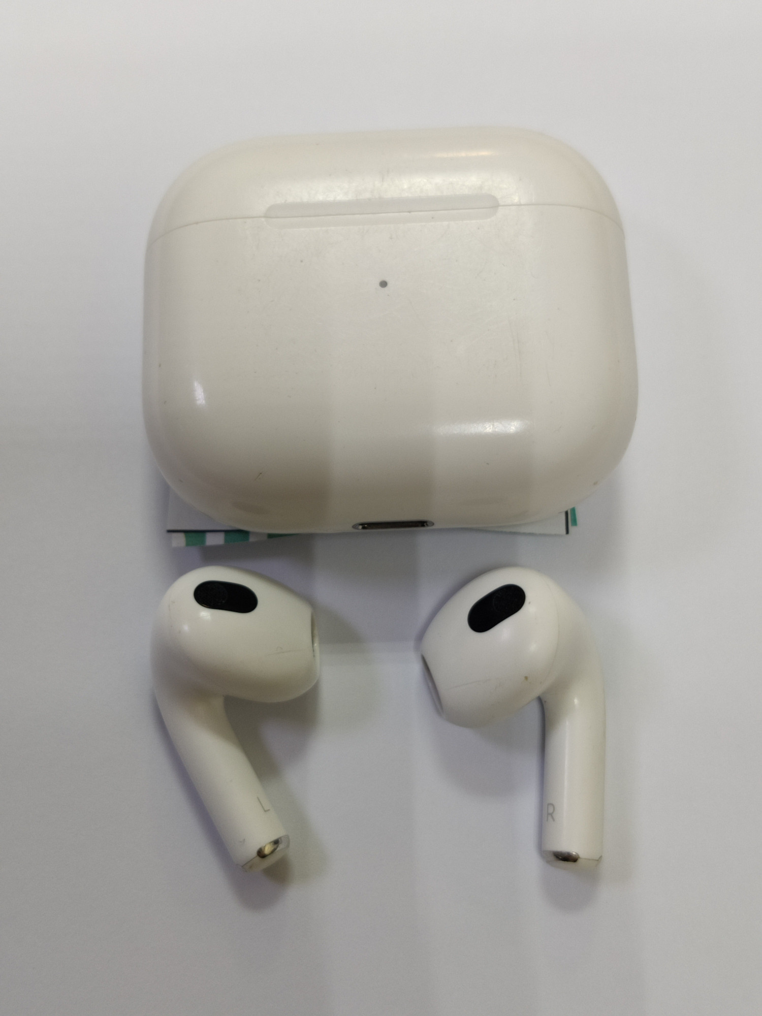 Навушники Apple AirPods 3 with Lightning Charging Case (MPNY3TY/A)  0