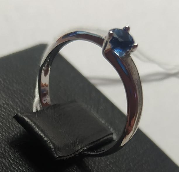 Серебряное кольцо с цирконием (30509353) 1