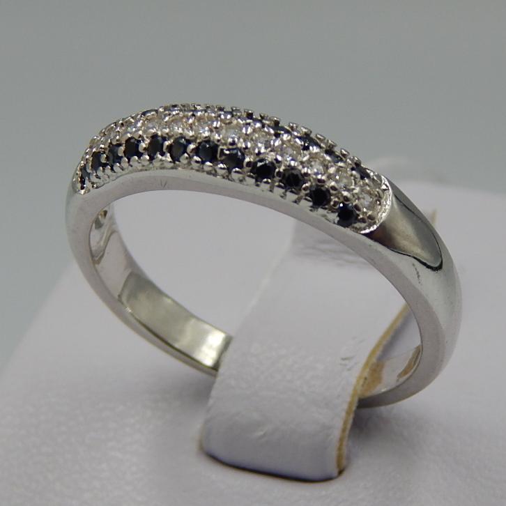 Серебряное кольцо с цирконием (32412719) 1