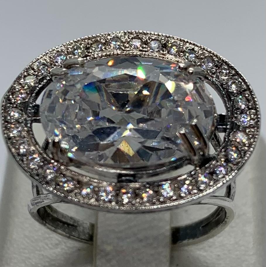 Серебряное кольцо с цирконием (33535129) 0
