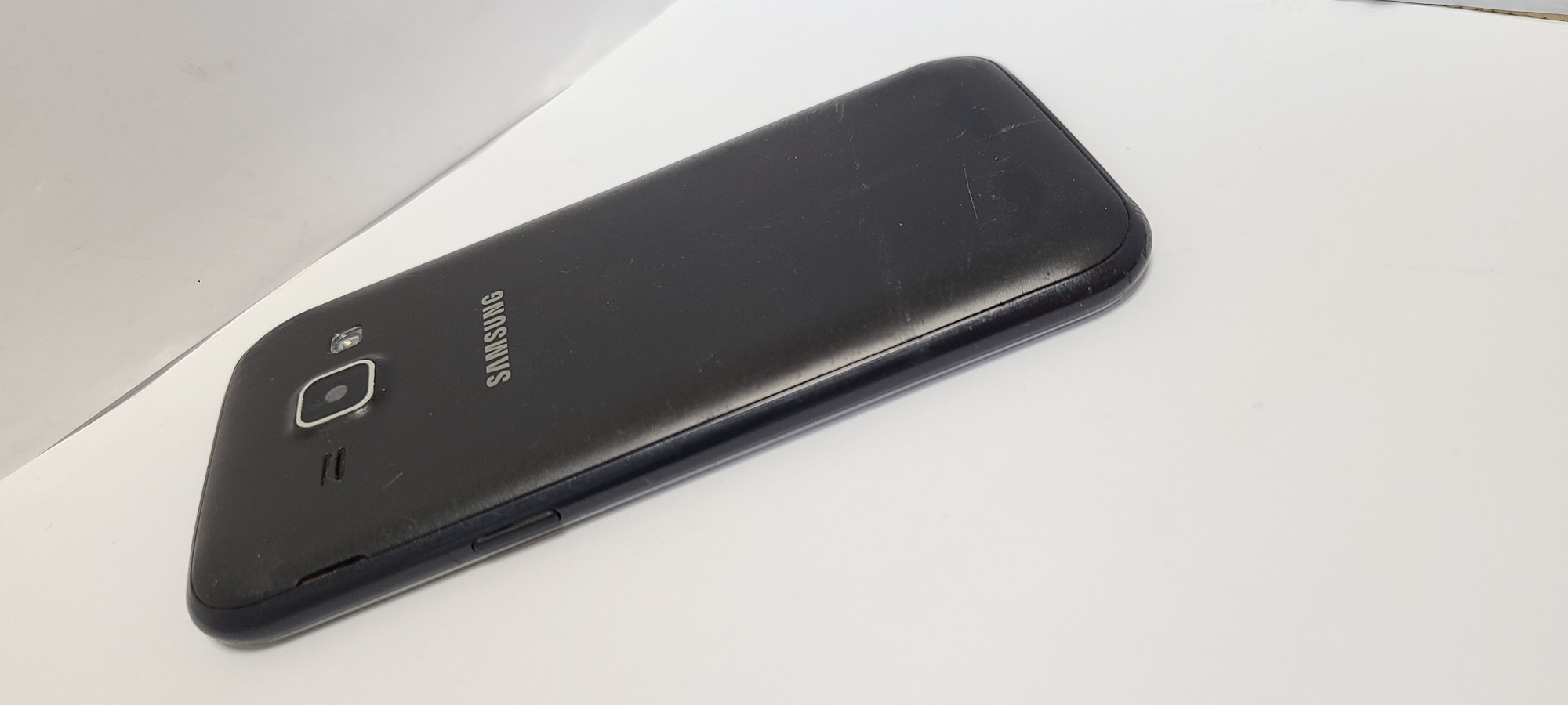 Samsung Galaxy J1 (SM-J100H) 4Gb 2