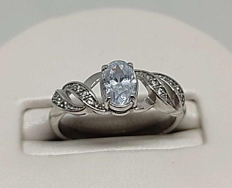 Серебряное кольцо с цирконием (33476223) 1