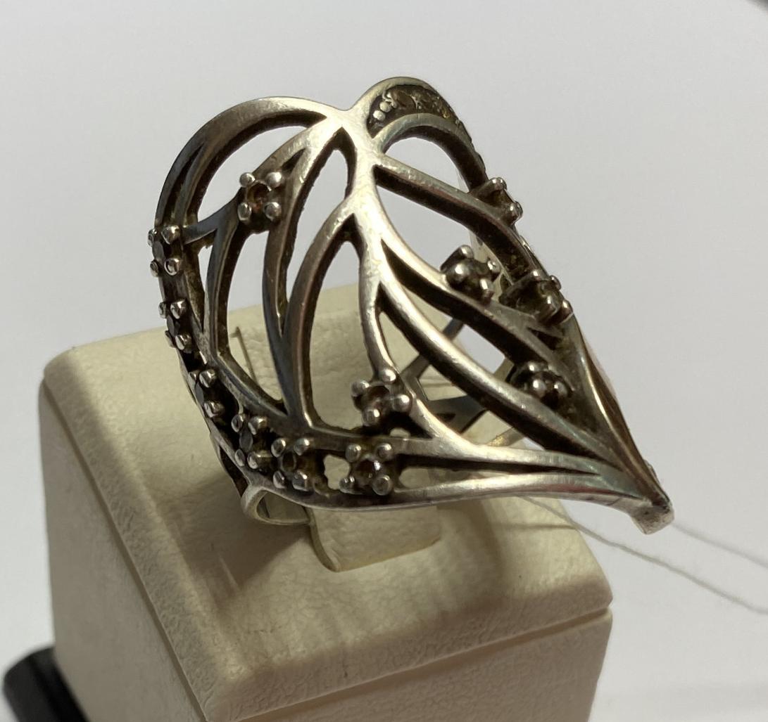 Серебряное кольцо с золотой вставкой и цирконием (33751381) 1