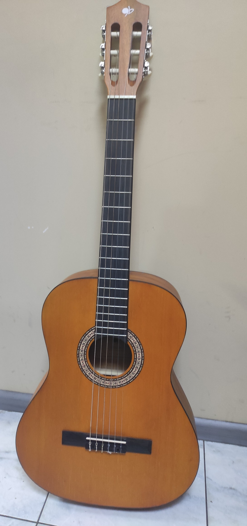 Классическая гитара Alfabeto Ashwood44 0