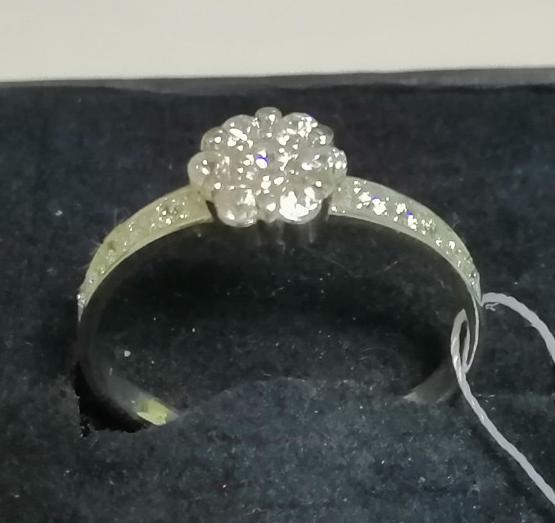 Серебряное кольцо с цирконием (28130701) 0