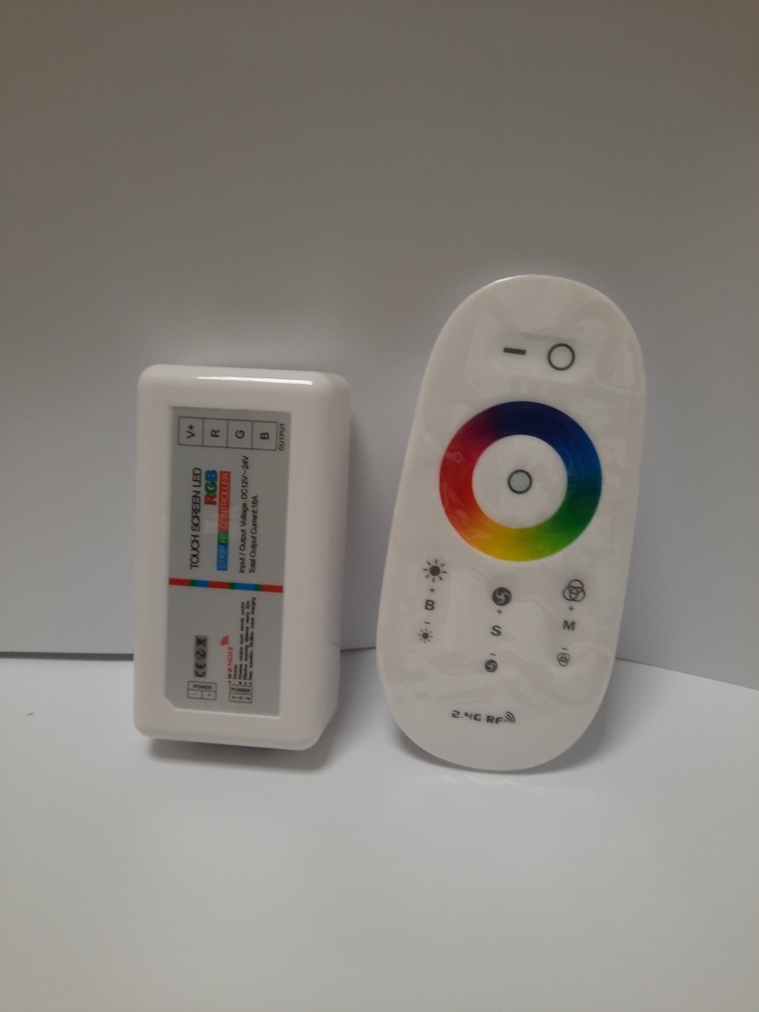 RGB 2.4G контроллер LEDTech 12-24v 18 А 216 вт и сенсорный пульт Touch Screen, для RGB светодиодной ленты 0