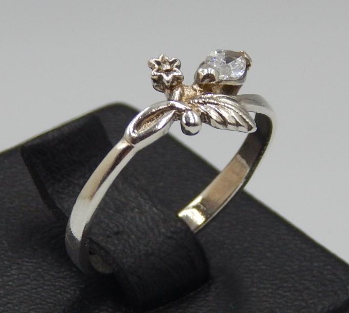 Серебряное кольцо с цирконием (32440681) 2
