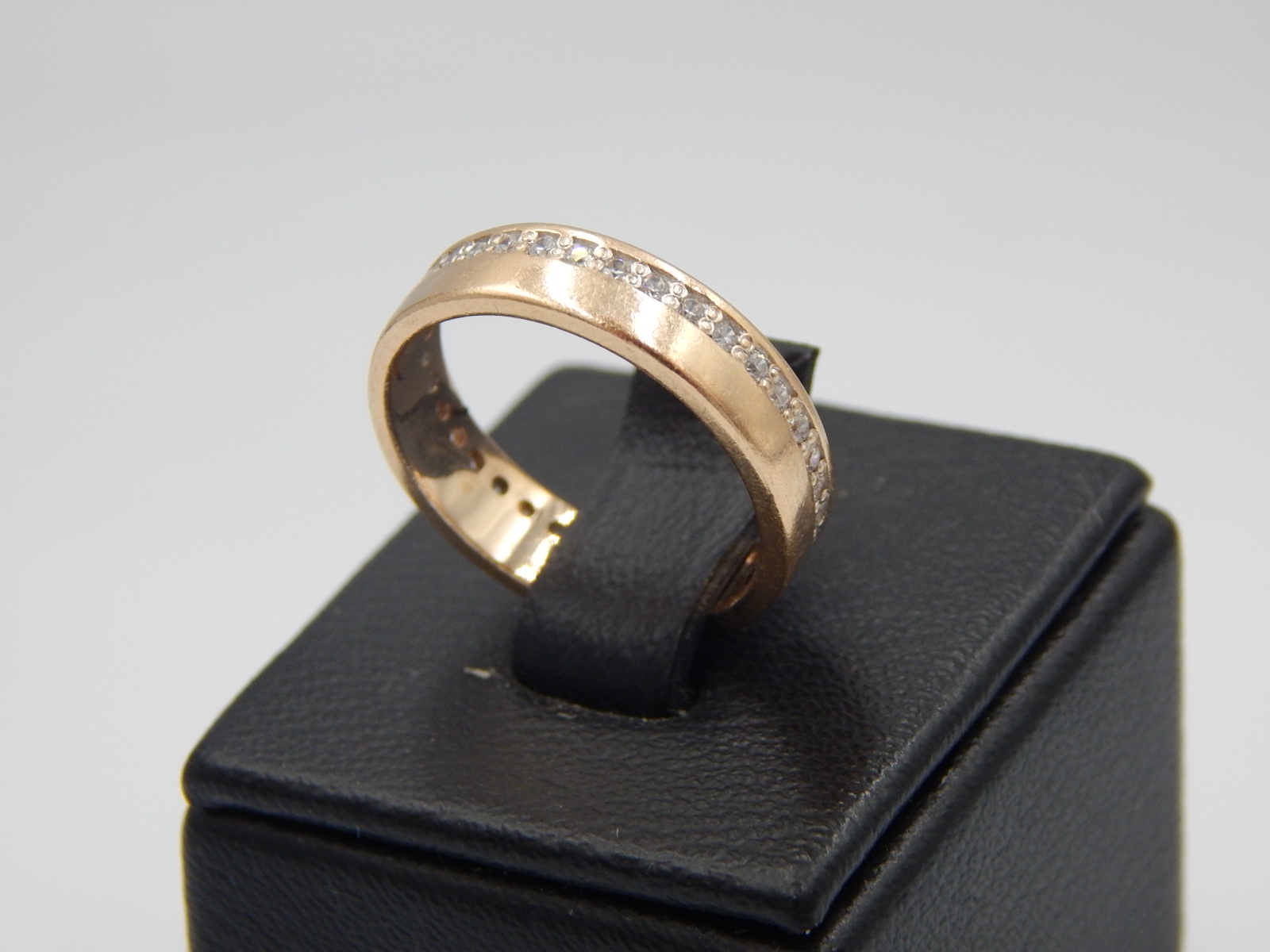 Обручальное кольцо из красного золота с цирконием (32376566) 3