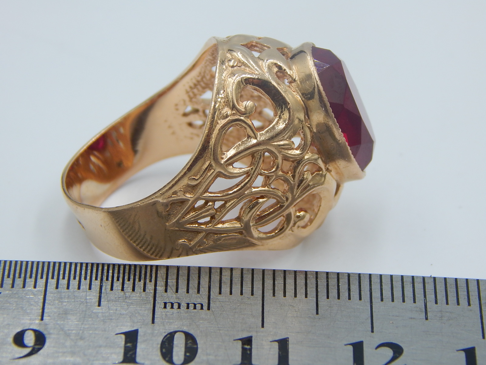 Кольцо из красного золота с корундом (29092232) 9