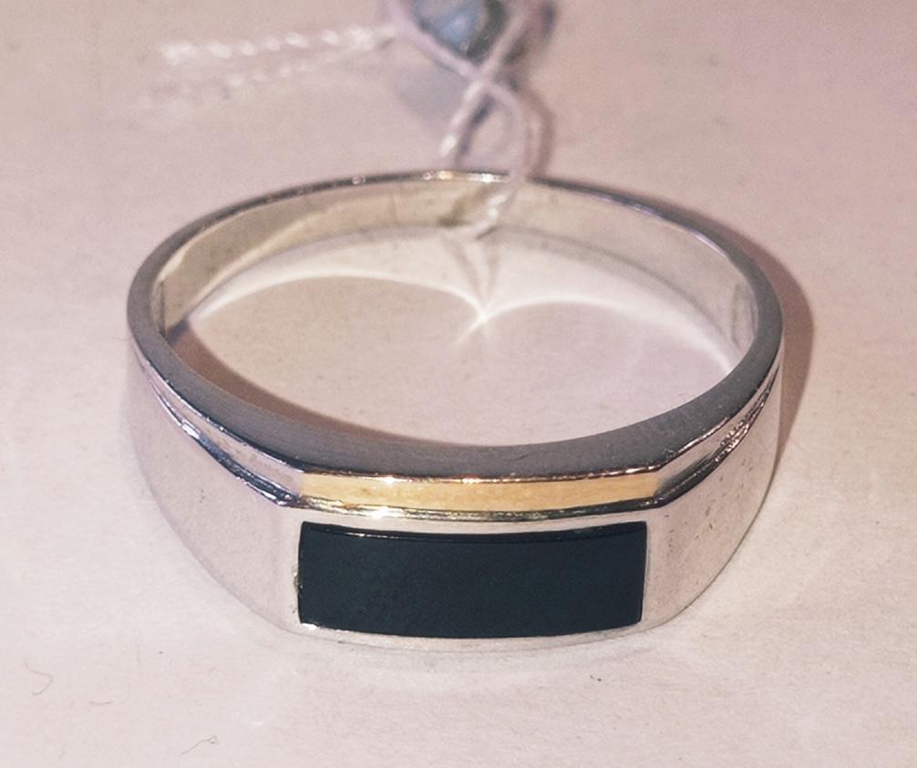 Серебряный перстень с ониксом (27629748) 1