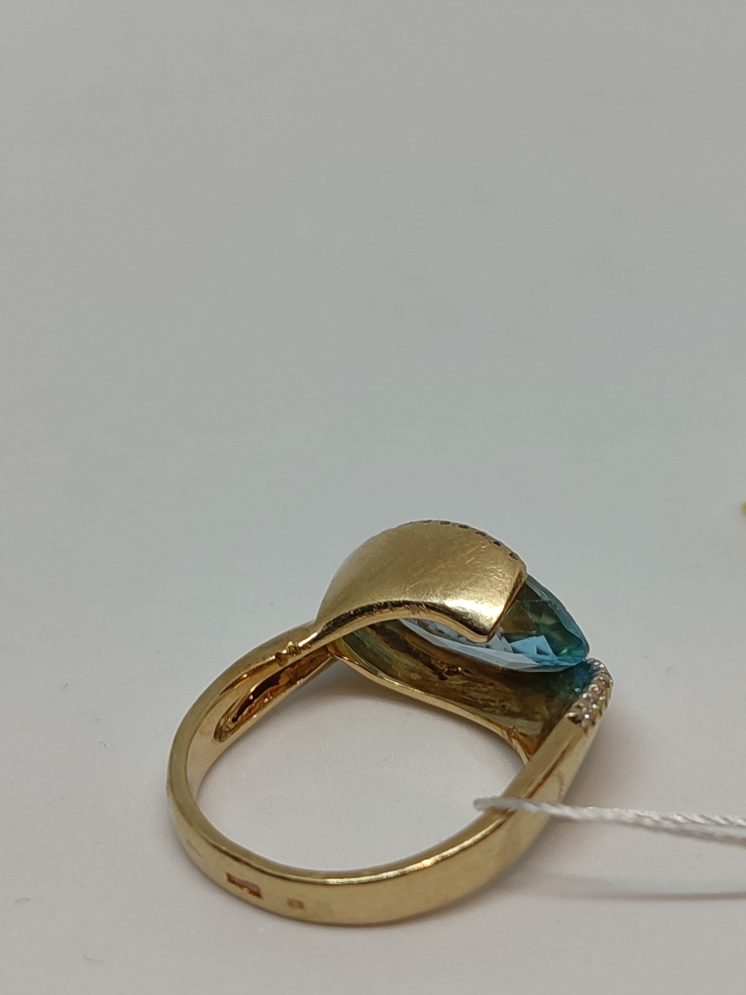 Кольцо из красного золота с бриллиантами и сапфиром (27418335) 4