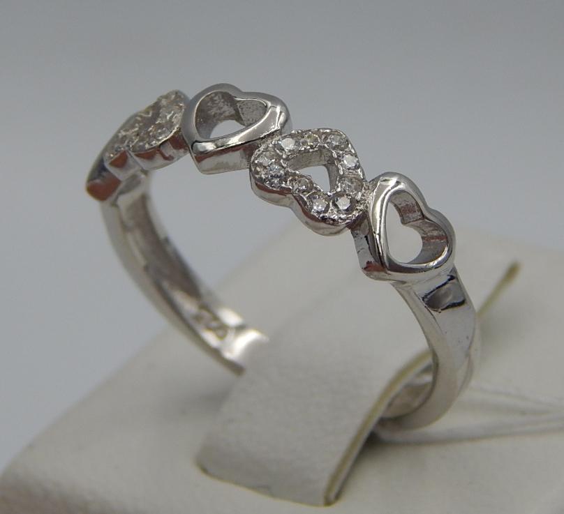 Серебряное кольцо с цирконием (32479181) 0