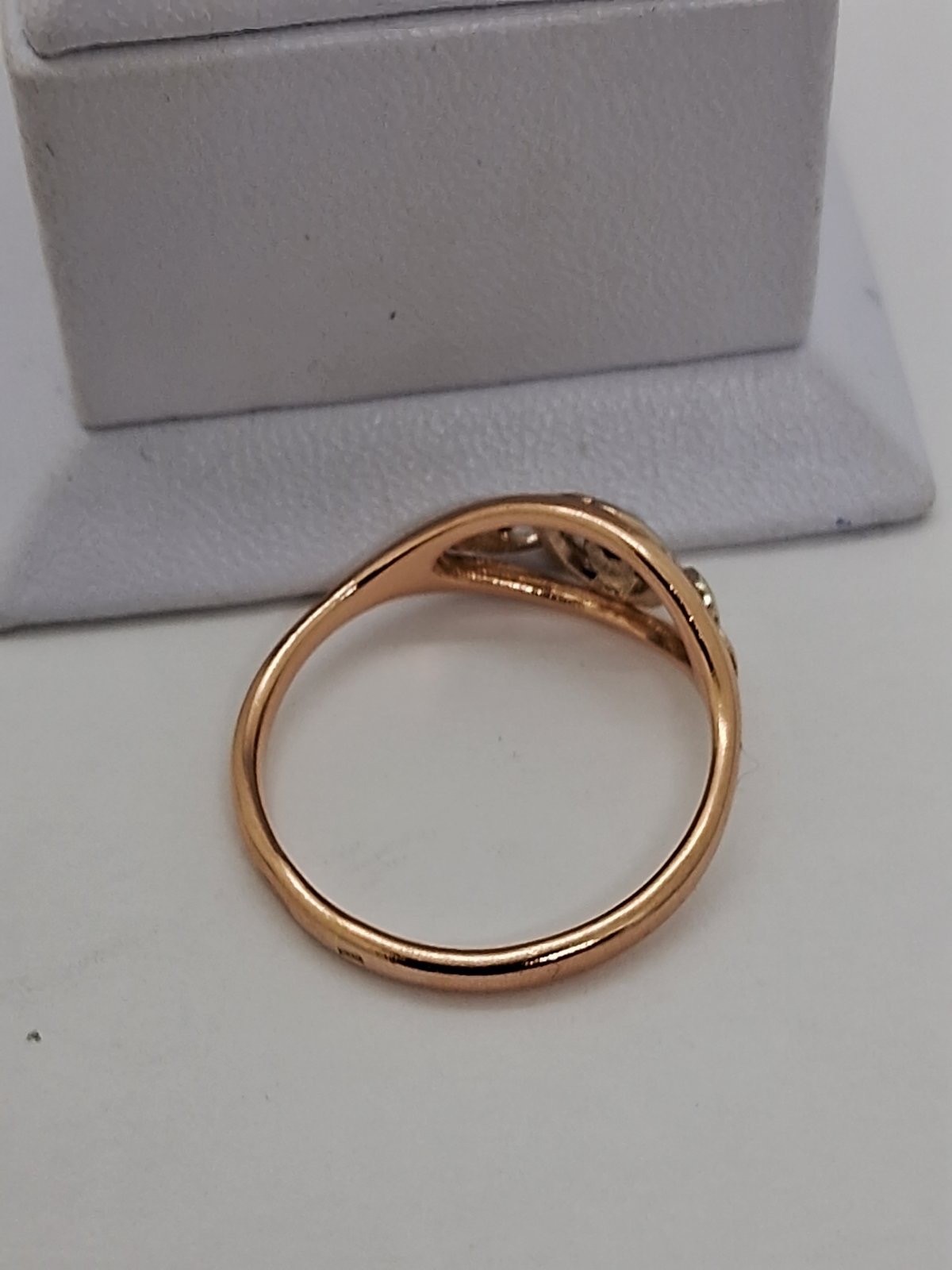 Кольцо из красного и белого золота с цирконием (33500141) 4