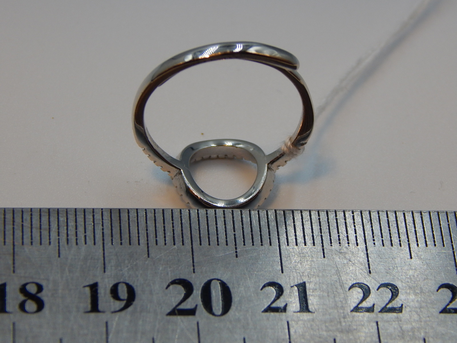 Серебряное кольцо с цирконием (30470031) 2