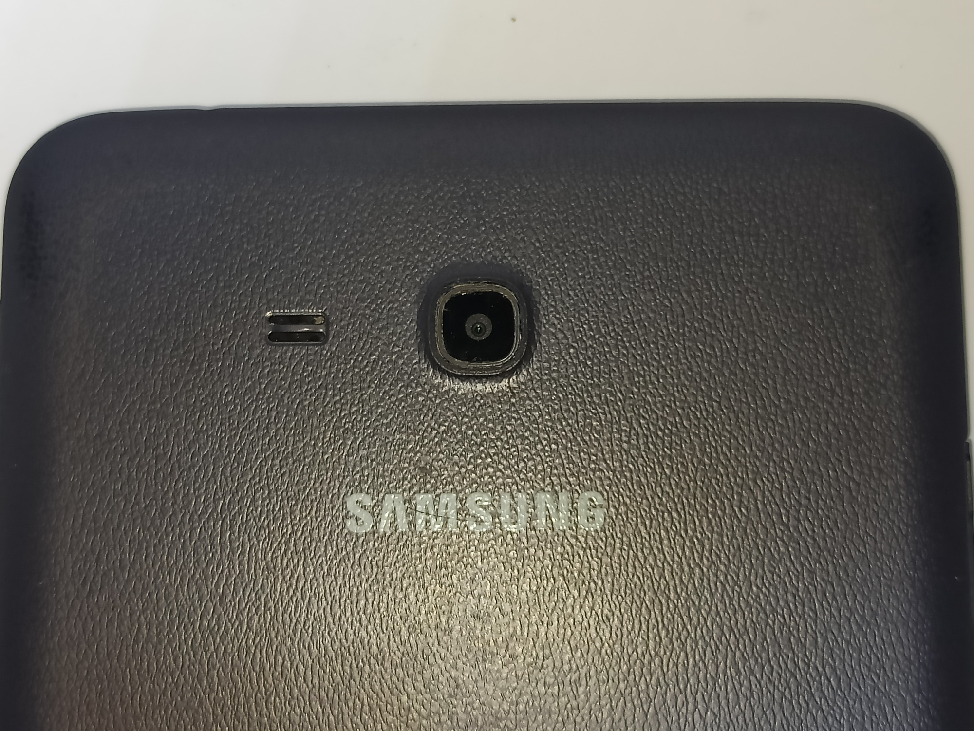 Планшет Samsung Galaxy Tab 3 Lite SM-T113 1/8Gb 10