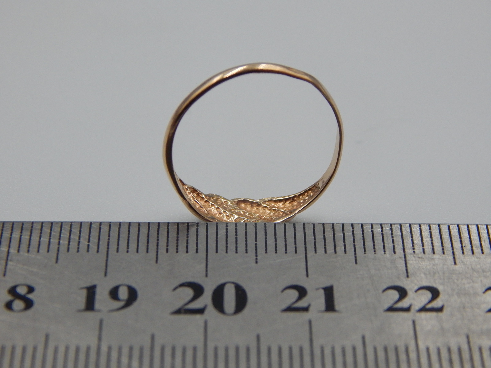 Кольцо из красного и белого золота с цирконием (32428502) 4
