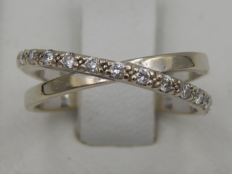 Кольцо из белого золота с бриллиантом (-ми) (28660478 0