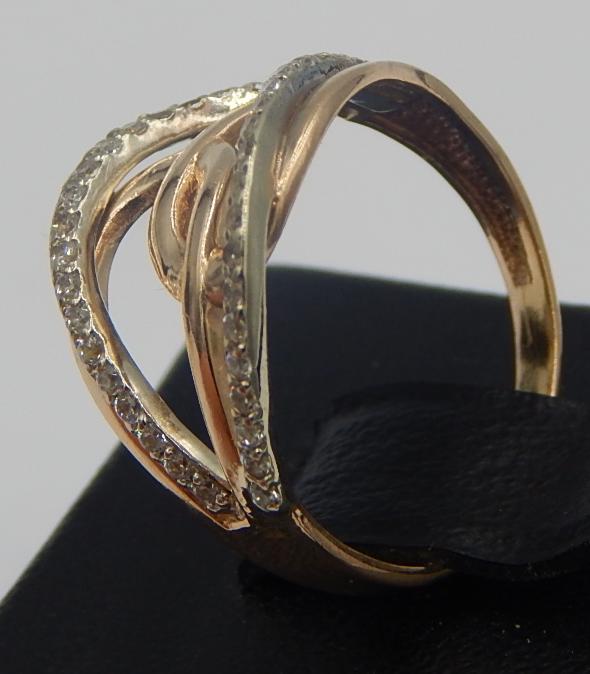 Кольцо из красного и белого золота с цирконием (28356959) 3