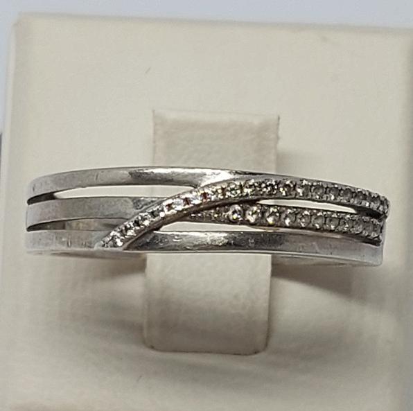 Серебряное кольцо с цирконием (33797963) 0