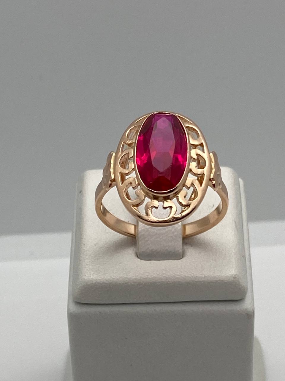 Перстень из красного золота с корундом (30567788) 0