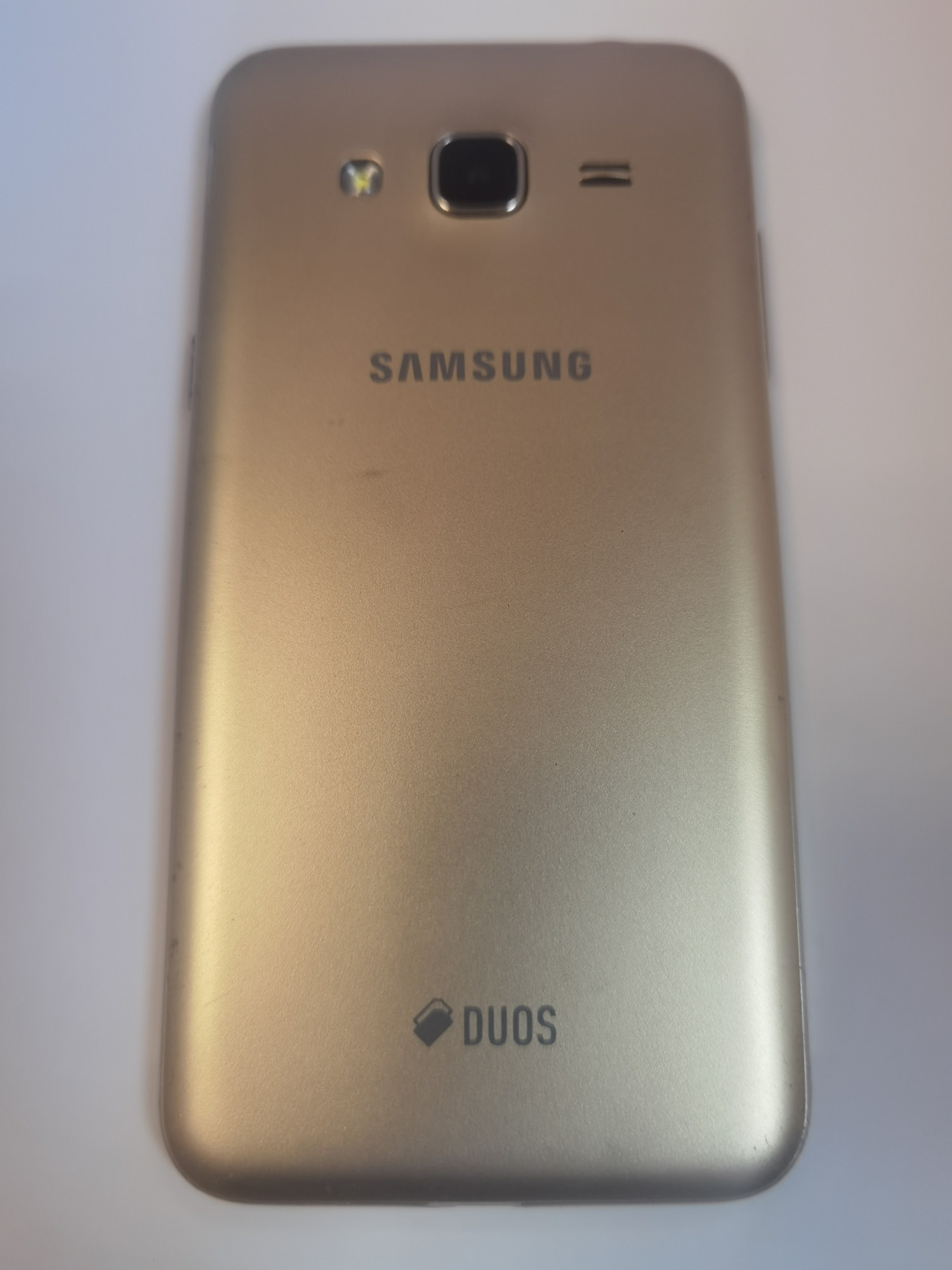 Samsung Galaxy J3 2016 Gold (SM-J320HZDD) 1/8Gb 4