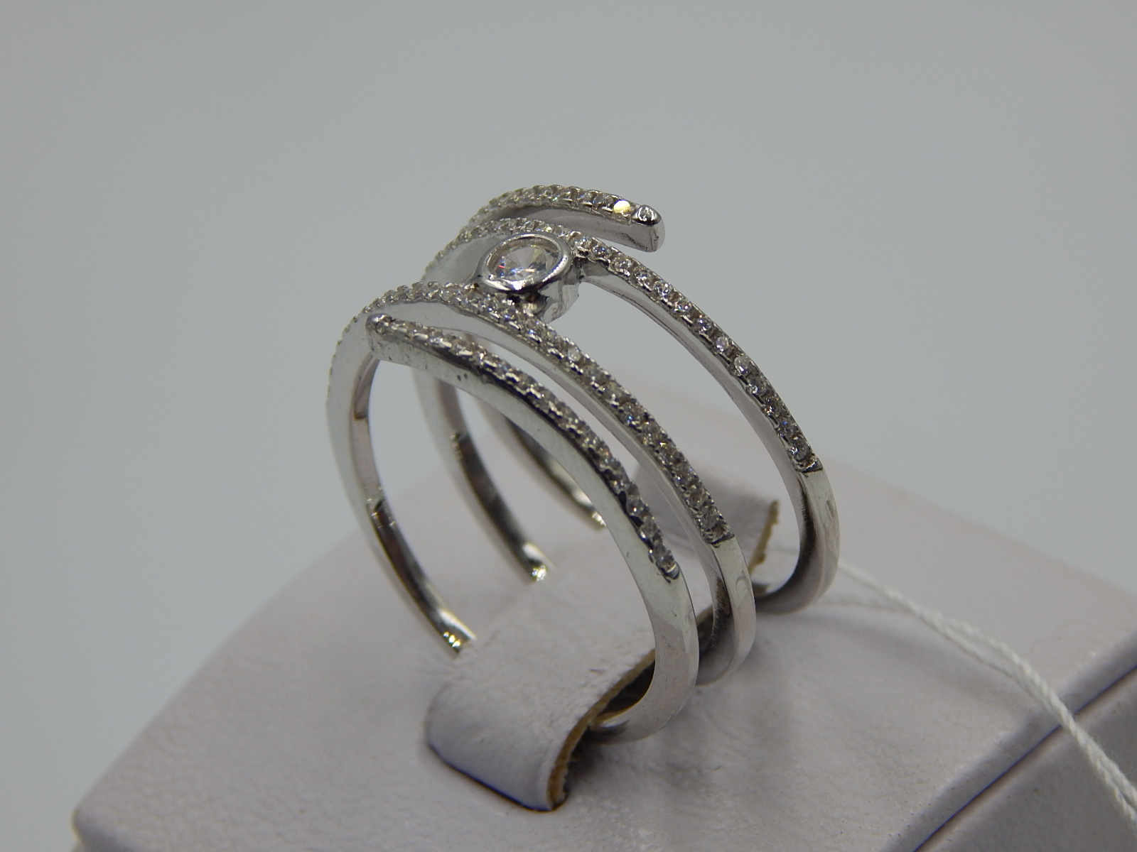 Серебряное кольцо с цирконием (32996788) 2