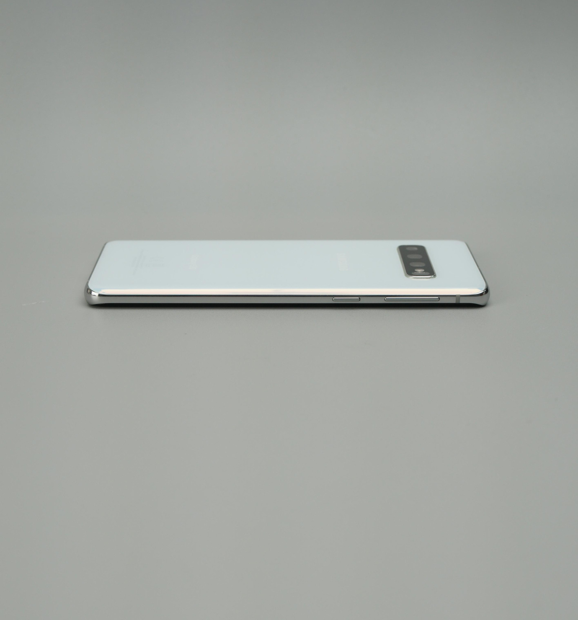 Samsung Galaxy S10 (SM-G973F) 8/128Gb White 15