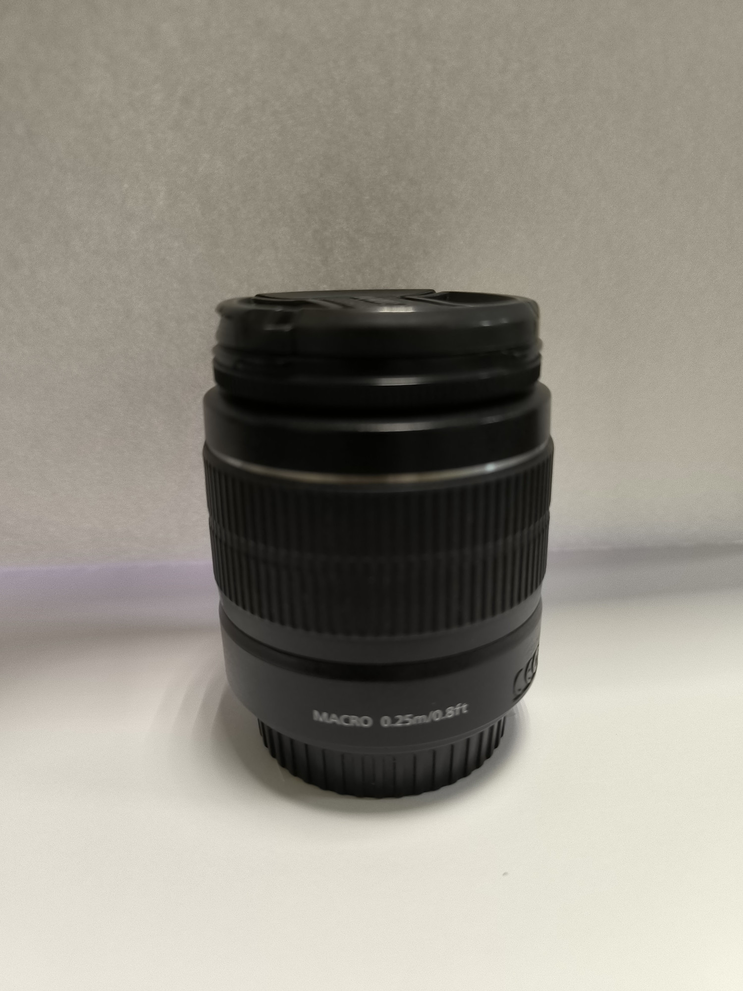 Объектив Canon Zoom Lens EF-S 18-55mm  0